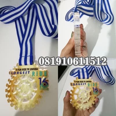 medali akrilik 8 mili